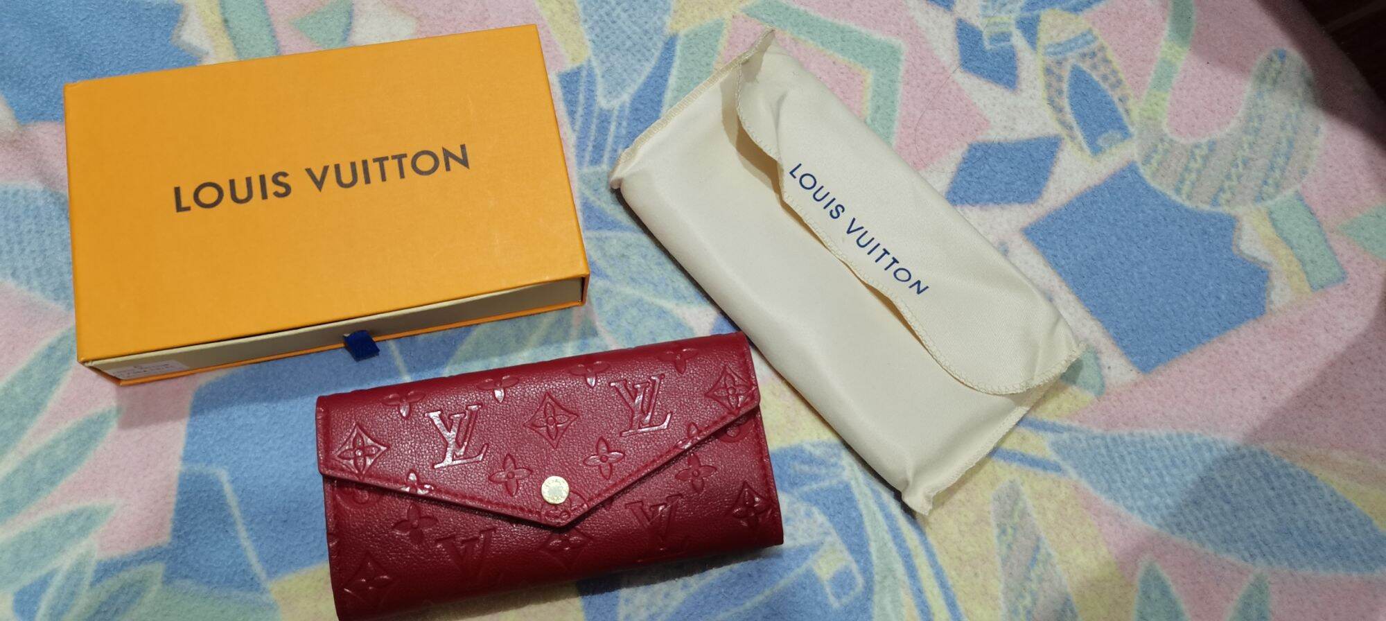 Shop Louis Vuitton Crocodile Plain Long Wallets by Saetta0078