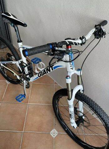 brand new giant mountain bike