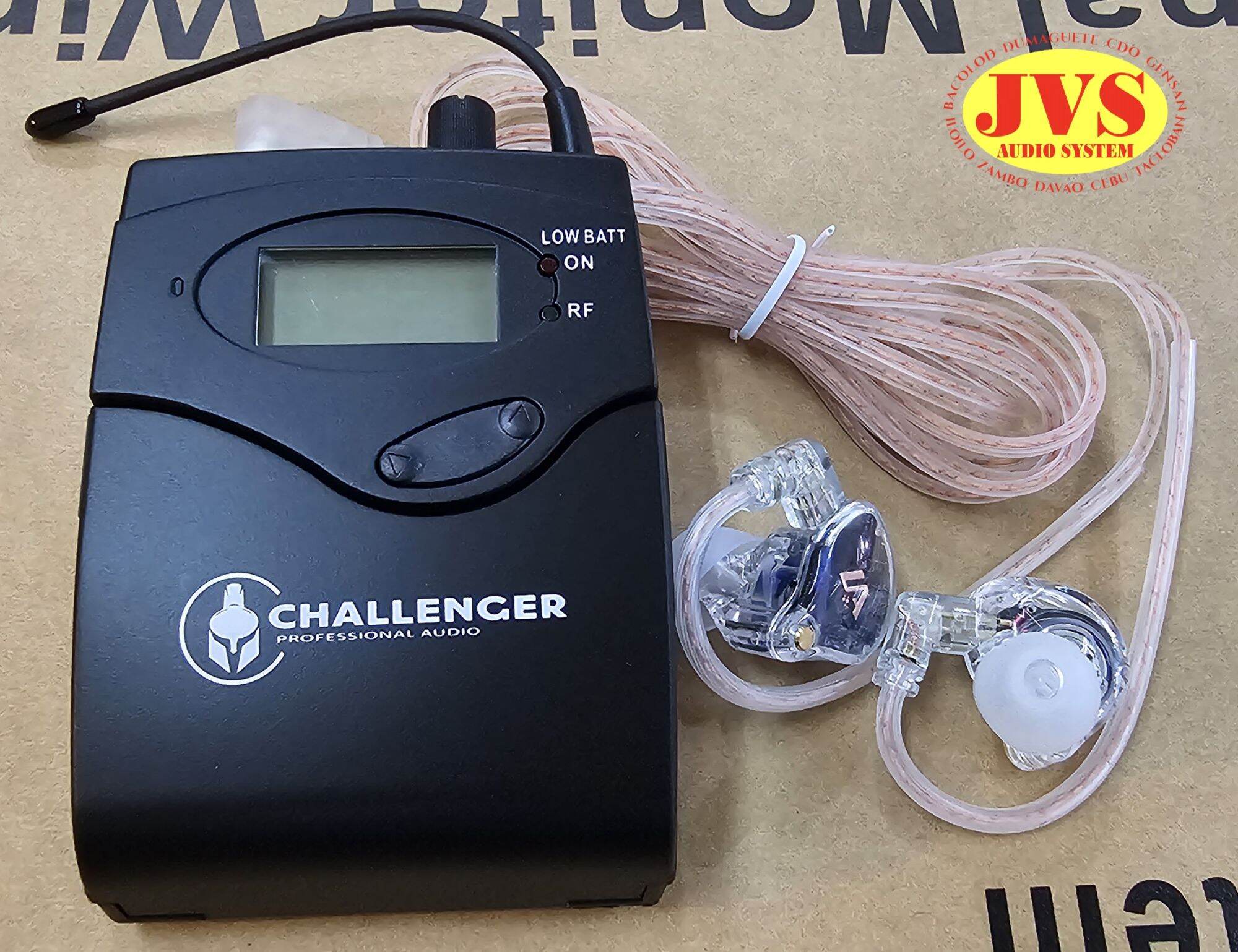 Challenger Wireless In Ear Monitor System with 4 Beltpacks and 4