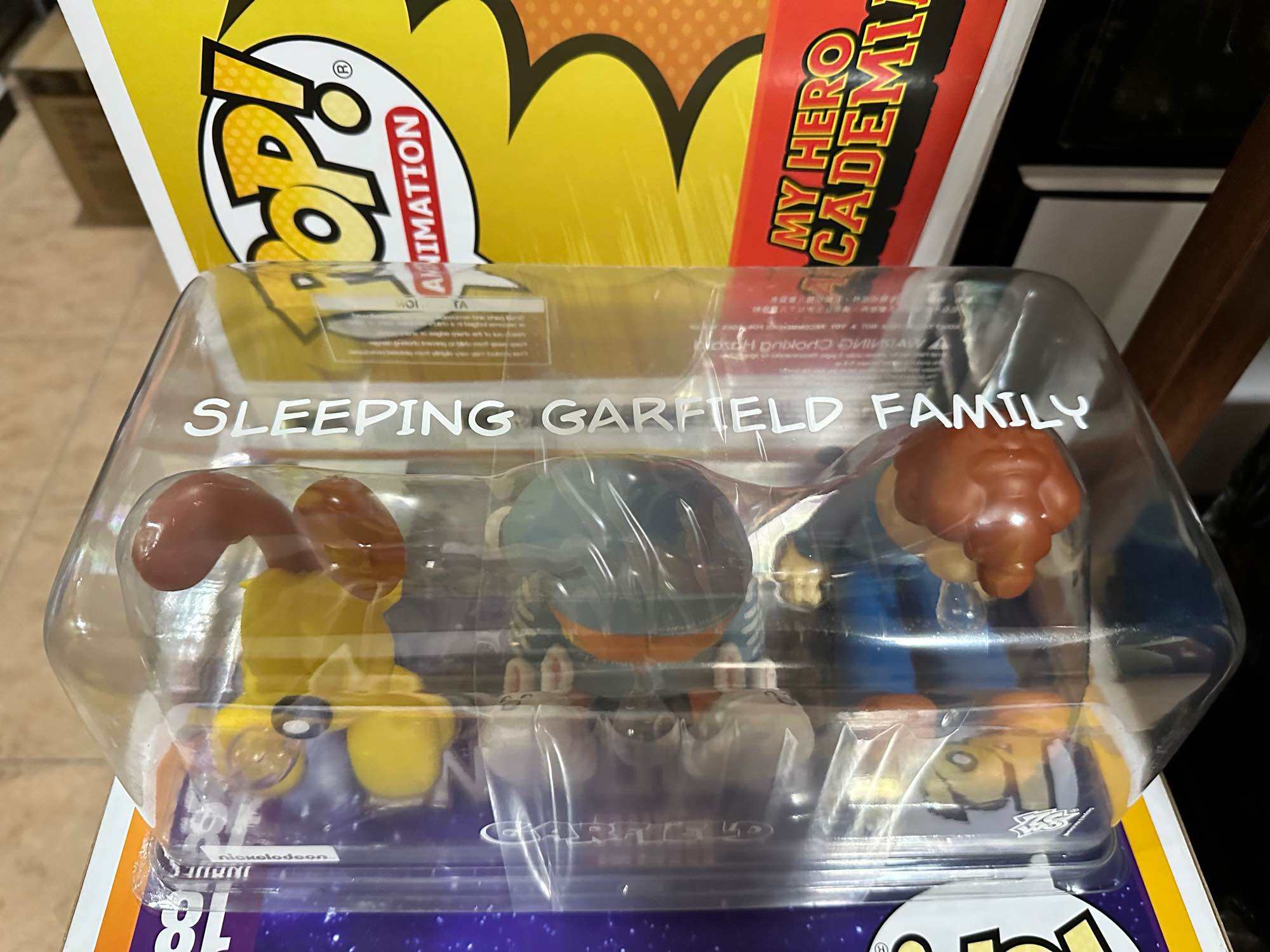 ZCWO Sleeping Garfield Family Vinyl Art Toy New in Box