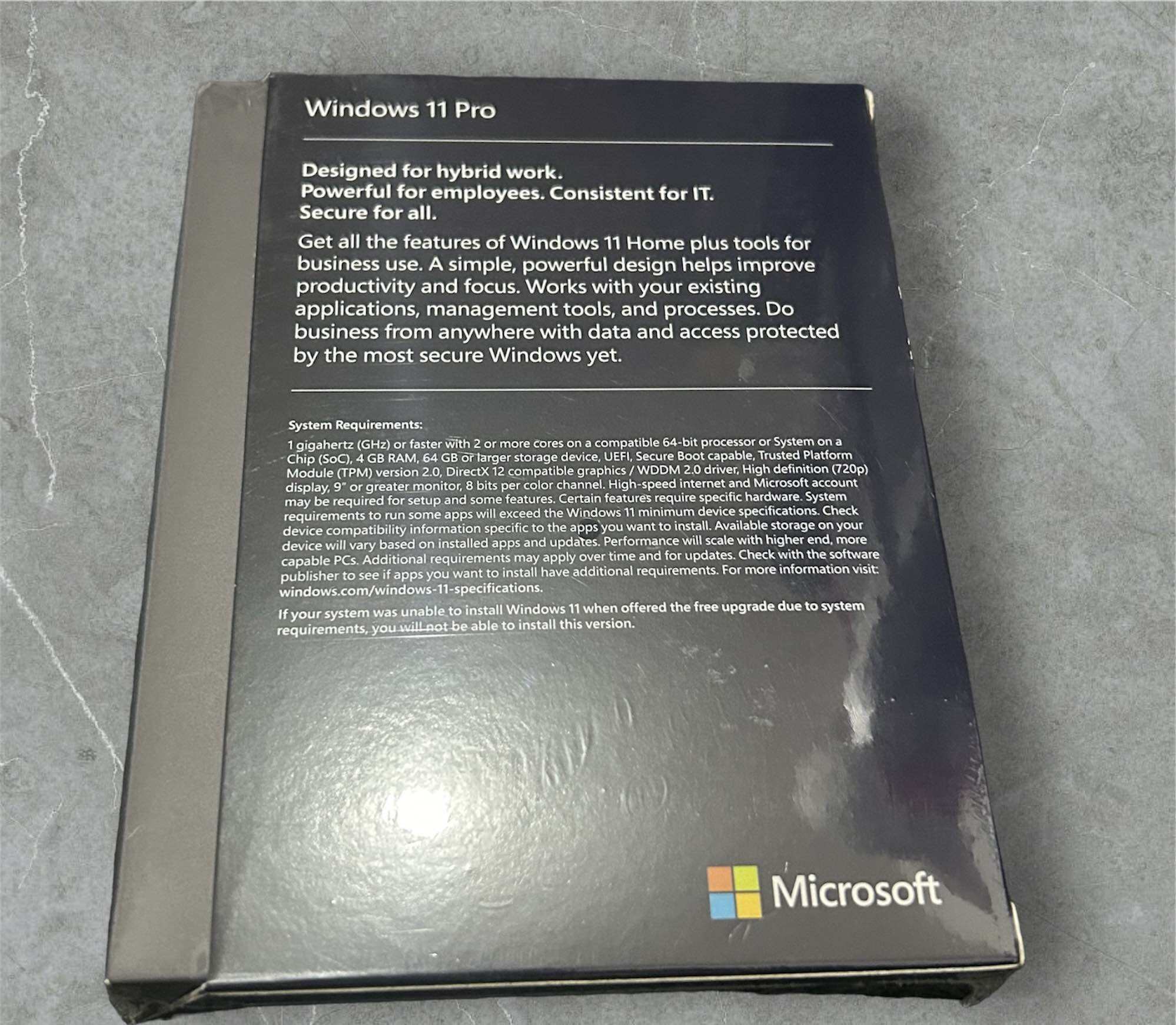 Windows 11 Pro Full Package Product (FPP). 