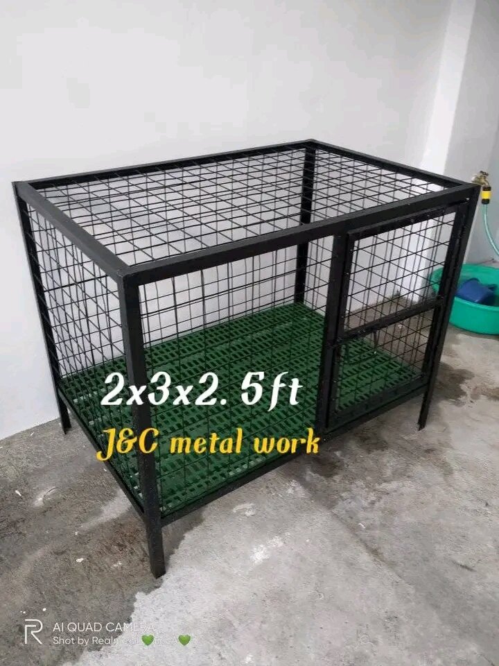 Simple dog outlet cage