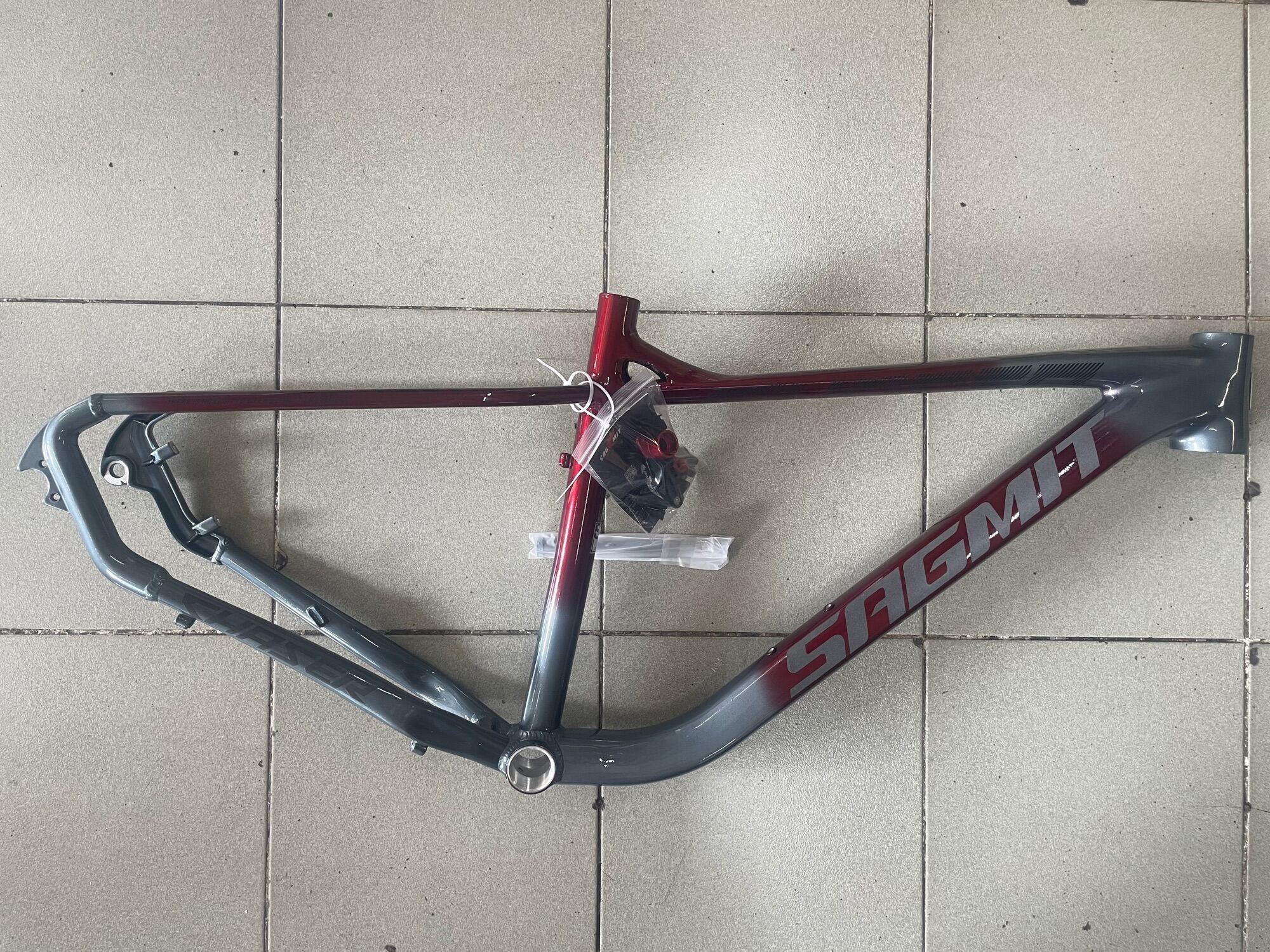 Sagmit frame full discount suspension