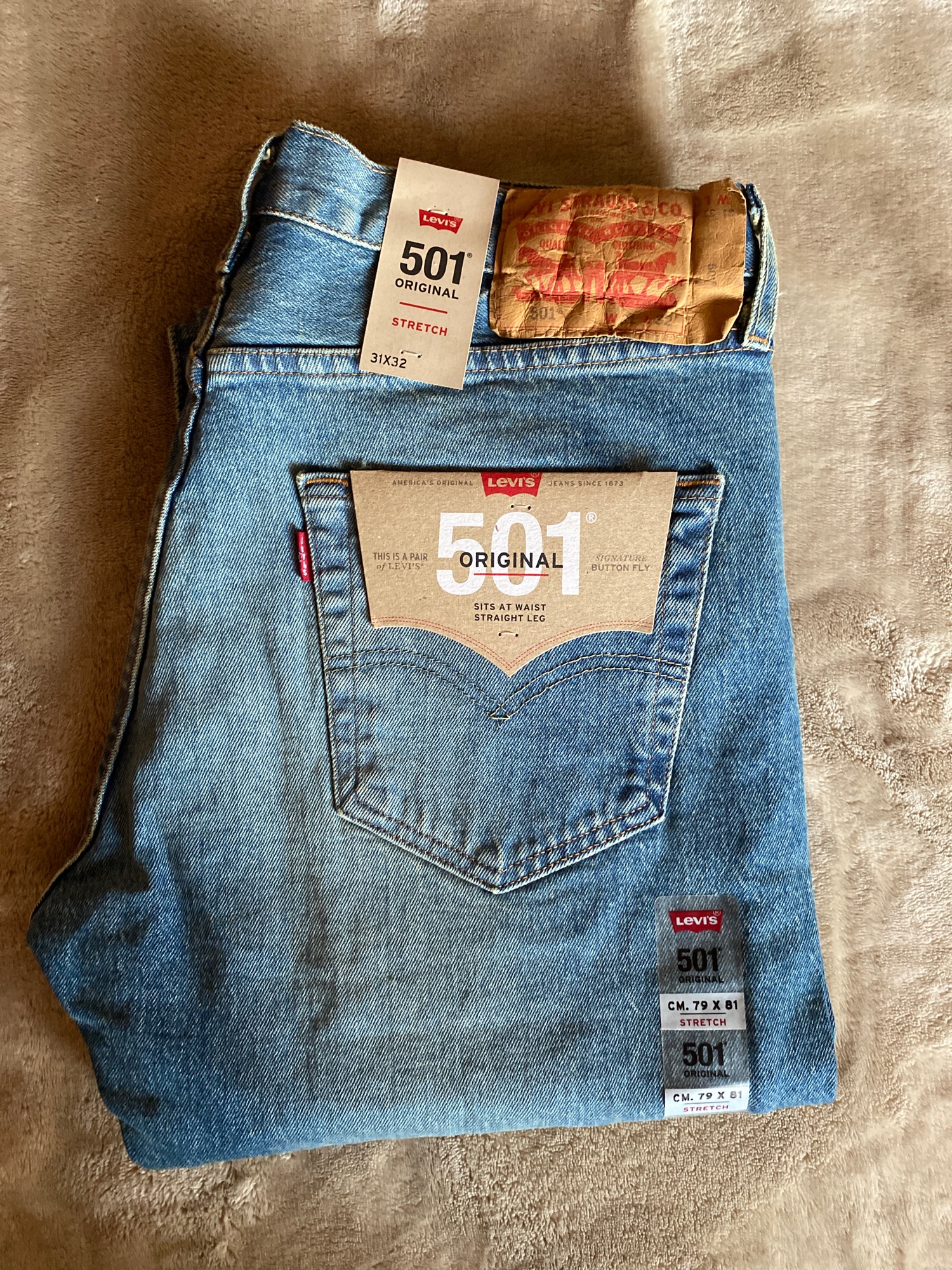 Shop Levis 501 Stretch Jeans online 