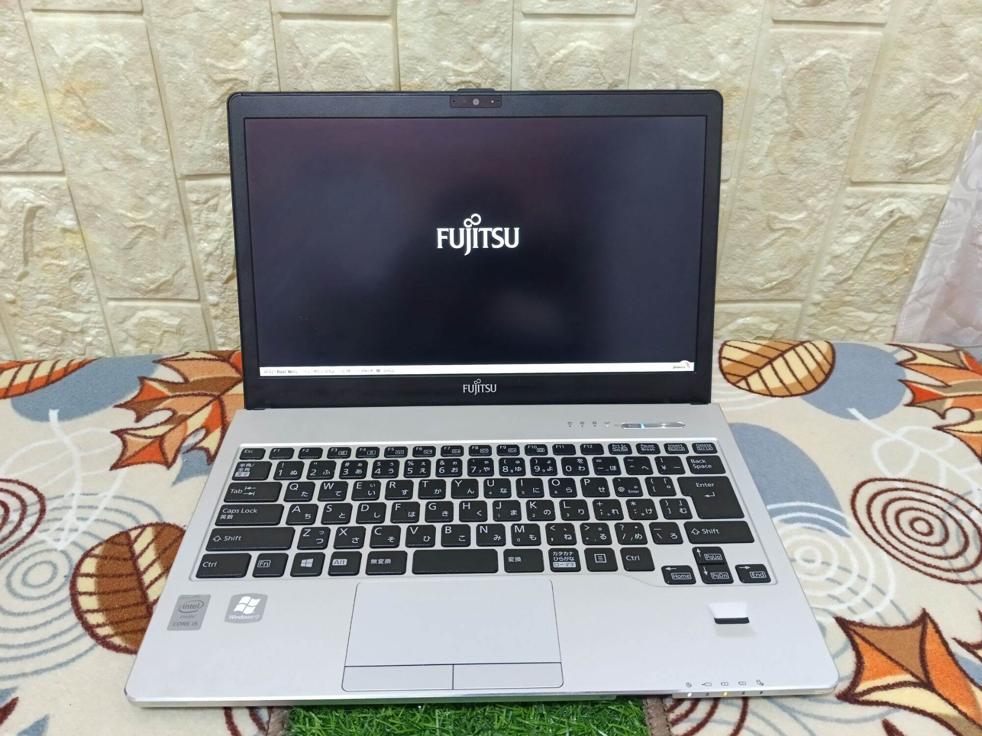 Fujitsu Lifebook S935/K Laptop, Windows 10, Intel Core i5