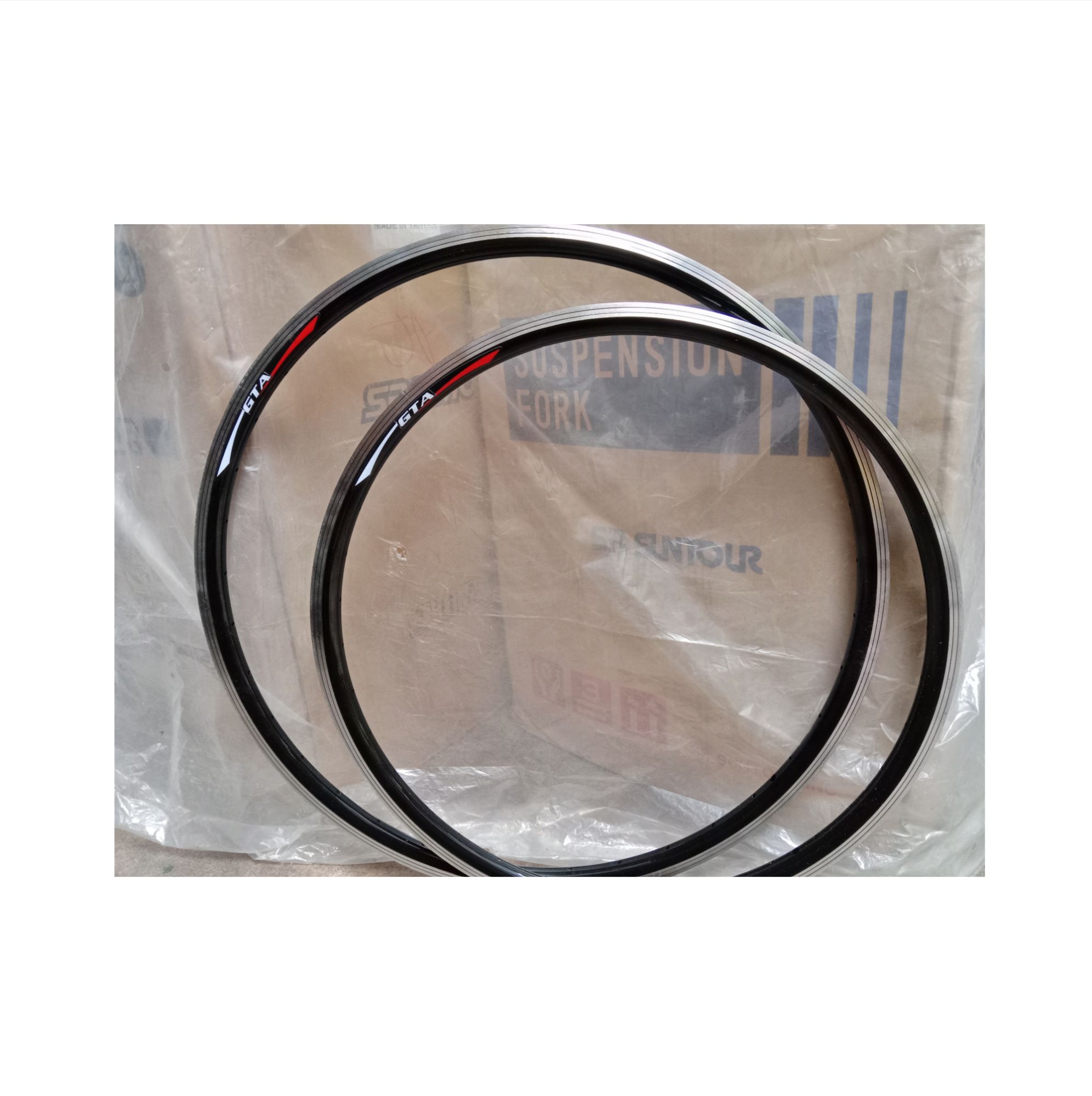 GTA alloy roadbike rim WITH BRAKE LINING 700c and size 26