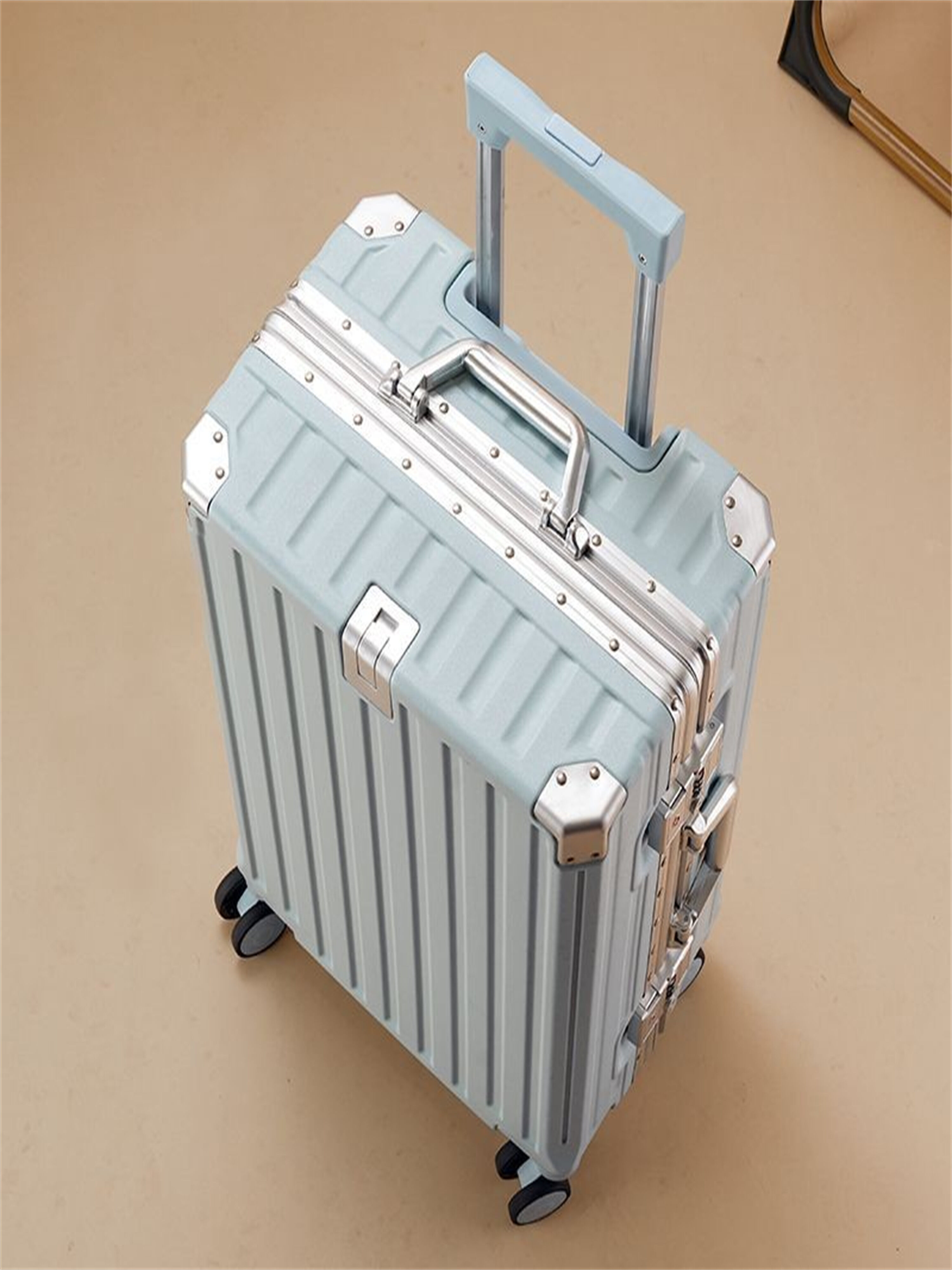 New Multi-Functional Large Capacity Travel Suitcase with Password Lock for Men And Women Student Pull Rod Boarding Box Leather Box Presyo  2,410 Piso*Libreng Shipping