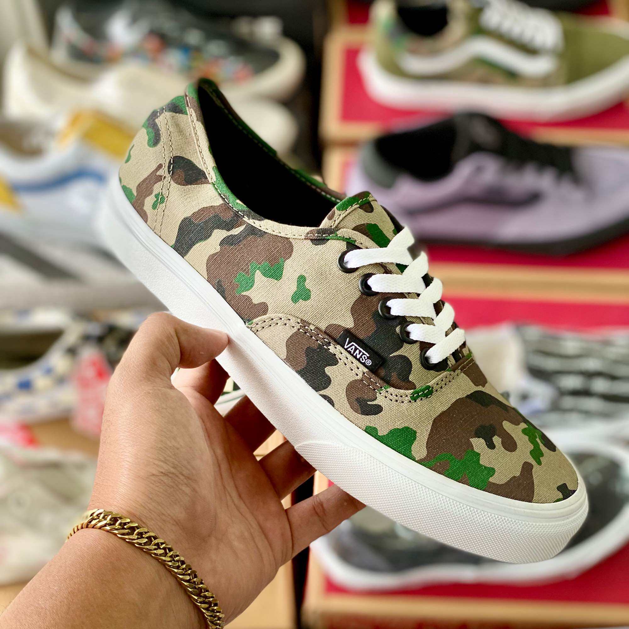 Vans authentic hotsell 44 dx camo