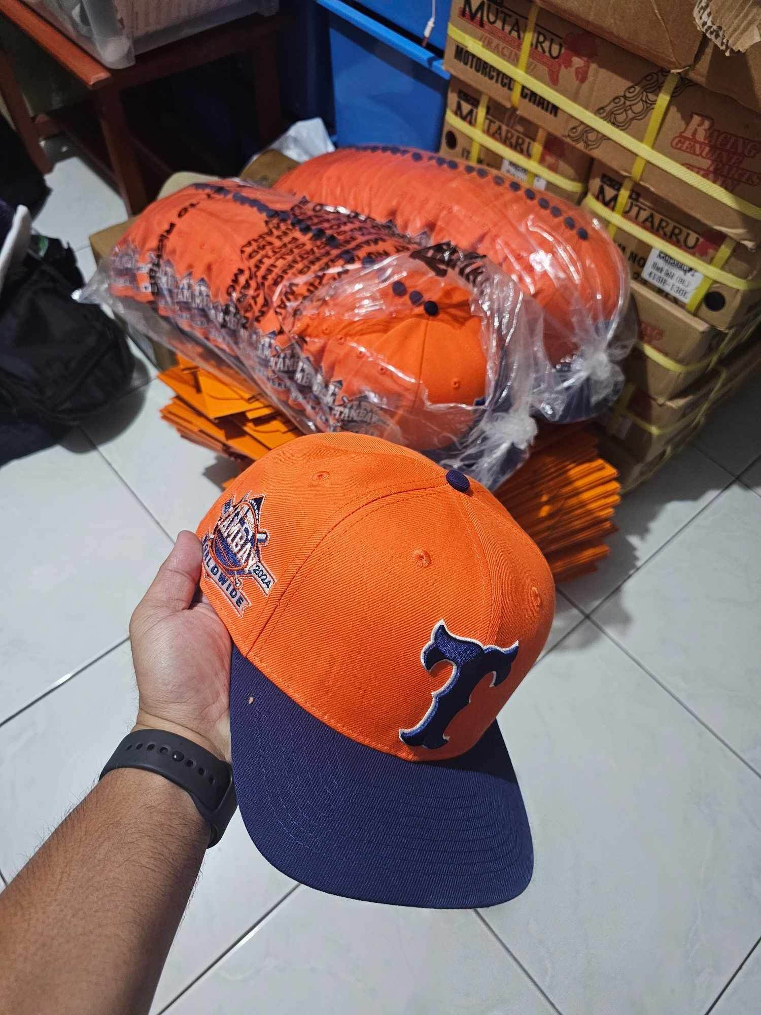 Tambay キャップ (pio balbuena のサイン入り) Tambay Cap Original v15 Vandal LIMITED & Authentic Gray Box Pio