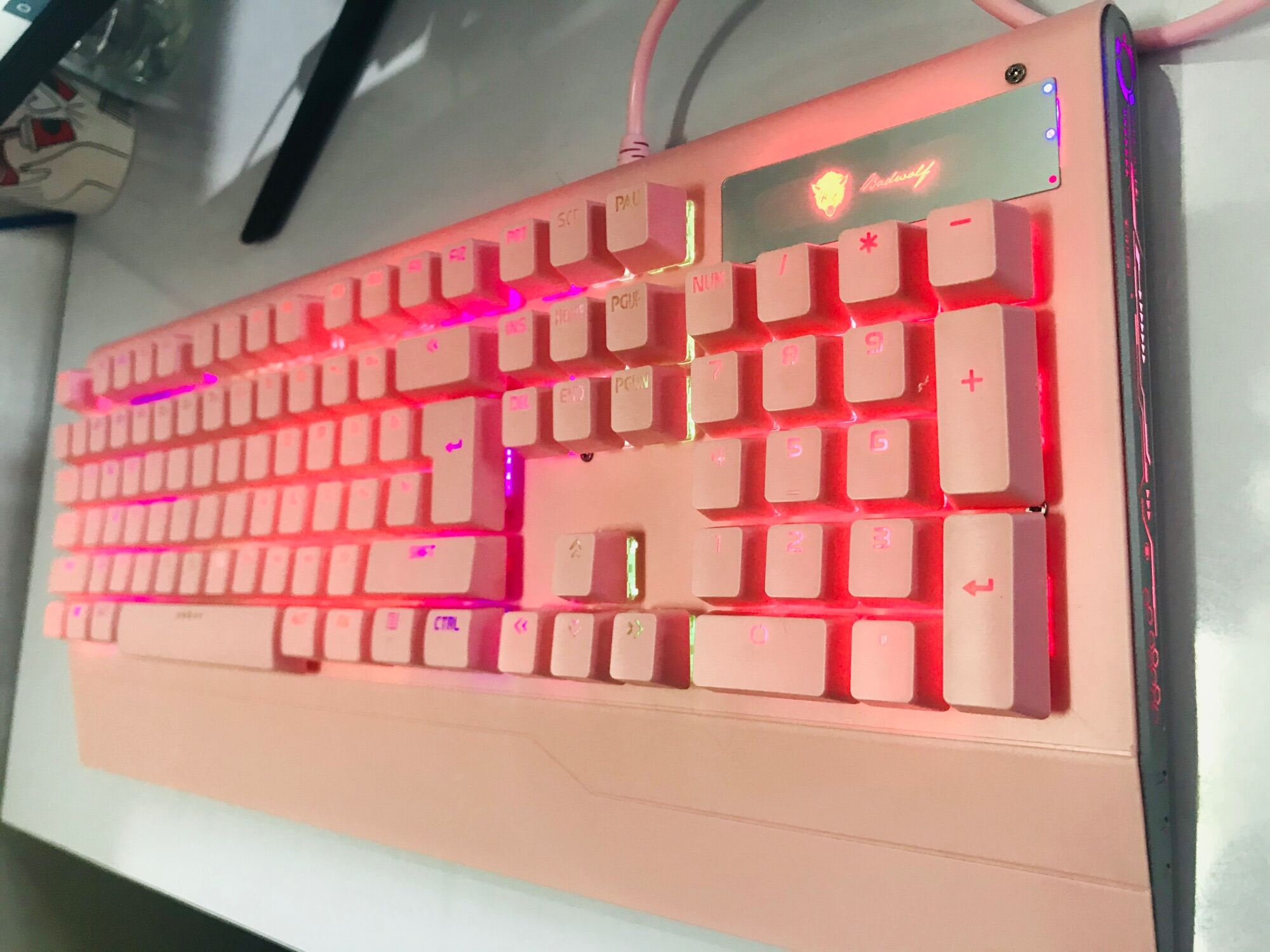 badwolf keyboard white