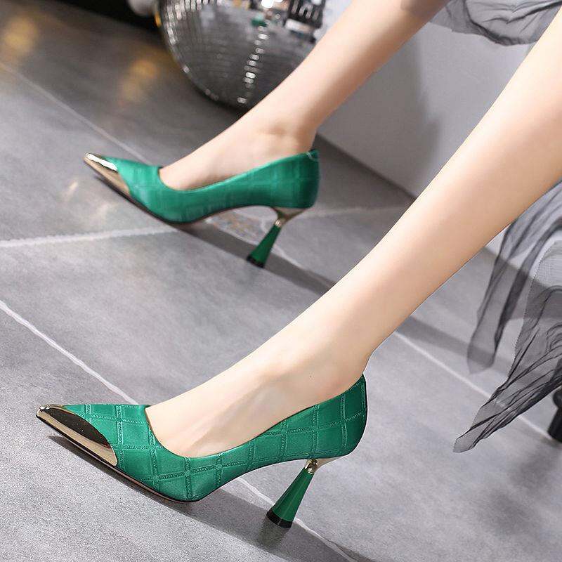 Hunter green high sales heel shoes