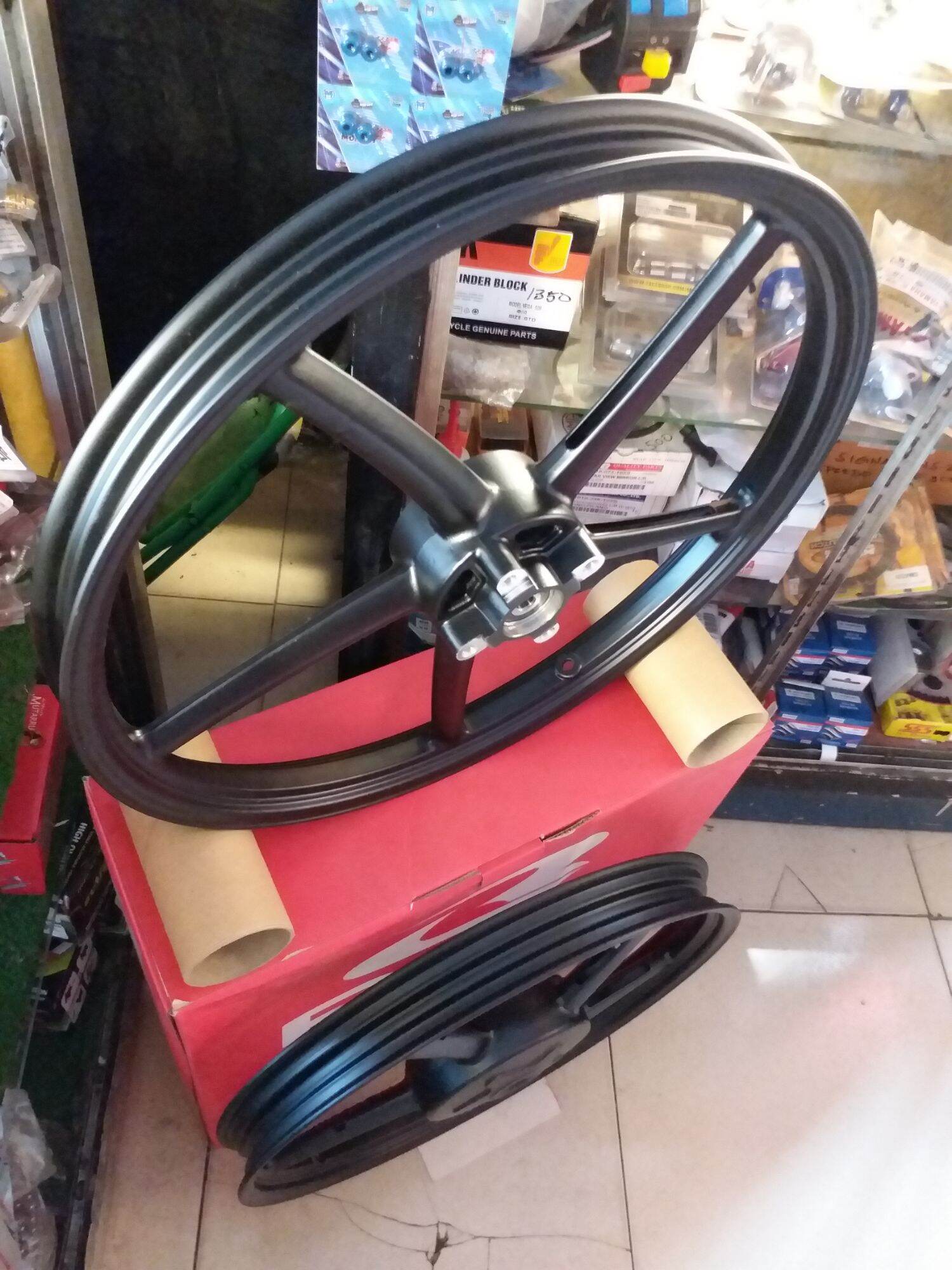 Racing Boy Sports Rim RB5 (5-spoke) Mags for Mio i125/M3, Mio Soul-i, Mio Mxi EGOLC 4-holes F:1.20 R:1.40, 17" X District Motoparts. 