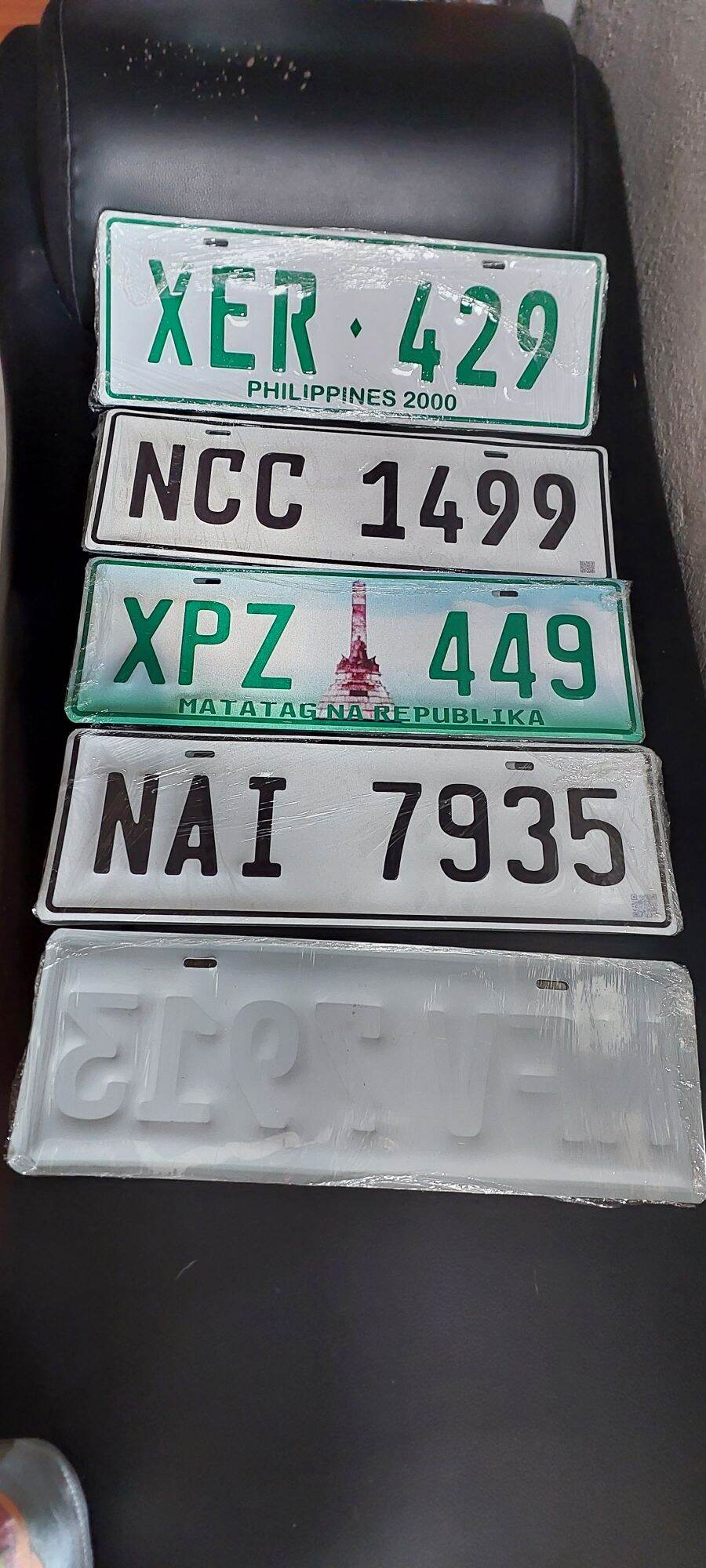 CAR PLATE PAIR STANDARD SIZE GALAVANIZE EMBOSSED PLATE - REGULAR. 