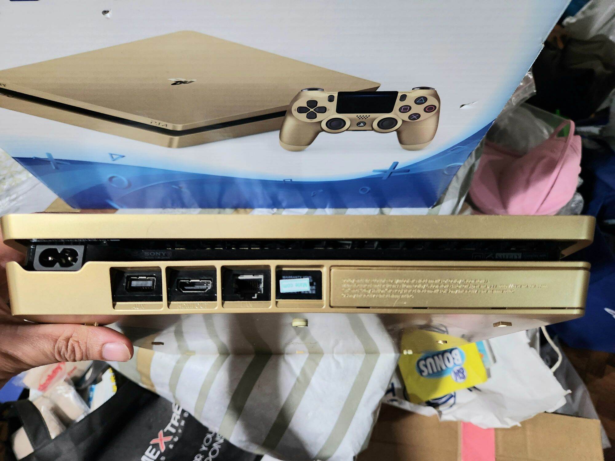 Ps4 slim best sale gold edition