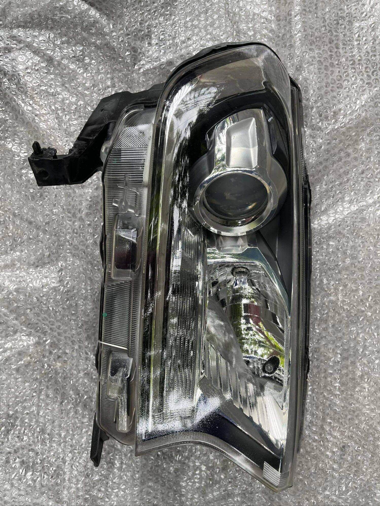 Rhs headlight assy ford ranger 2016-2020 | Lazada PH