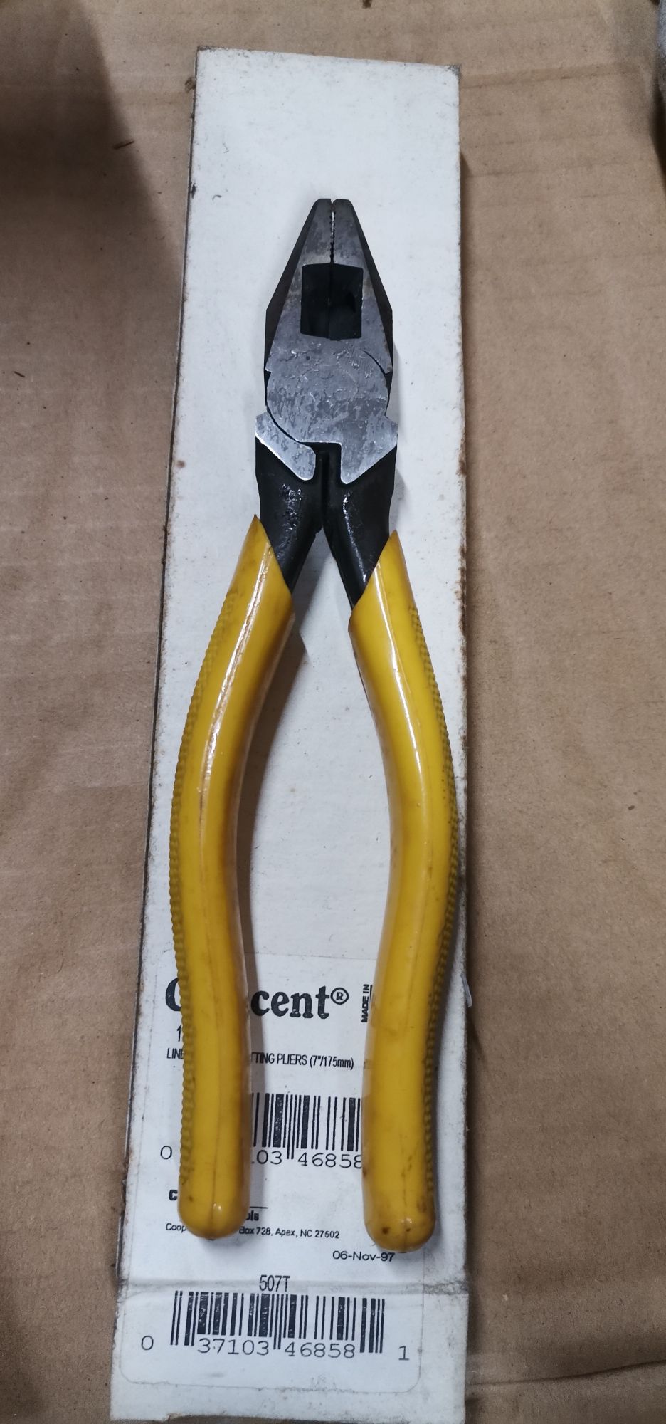 CRESCENT LINESMAN SIDE CUTTING PLIER 7