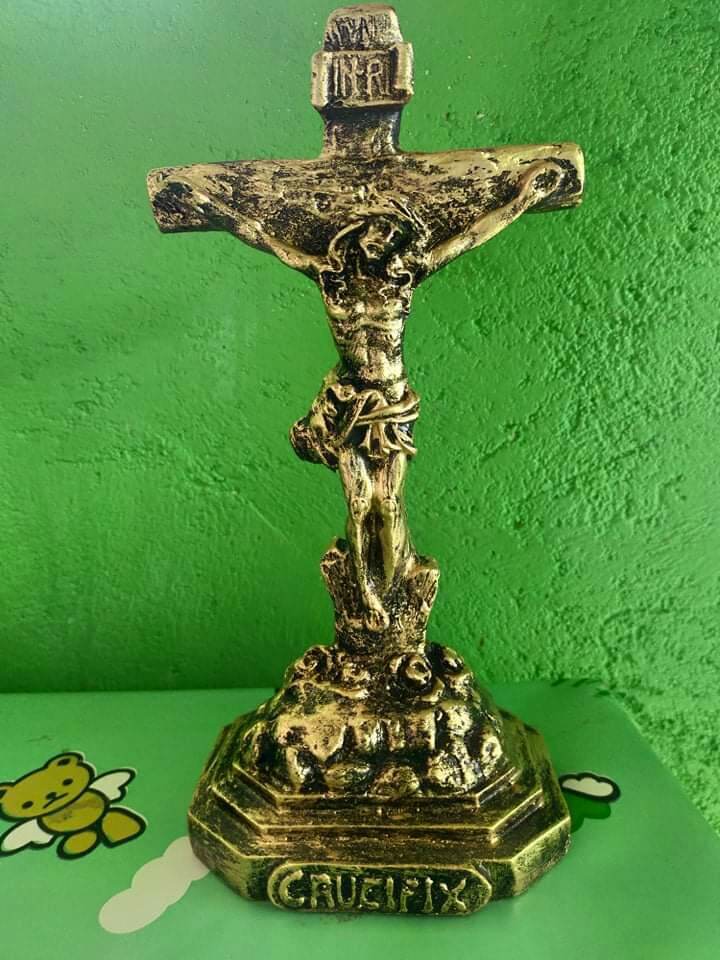 Crucifix Stand Fiber (11inches)