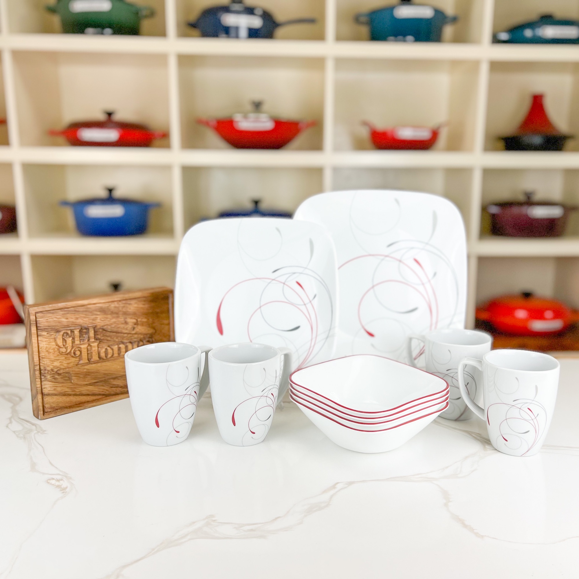 Splendor Round 12-piece Dinnerware Set, Service for 4