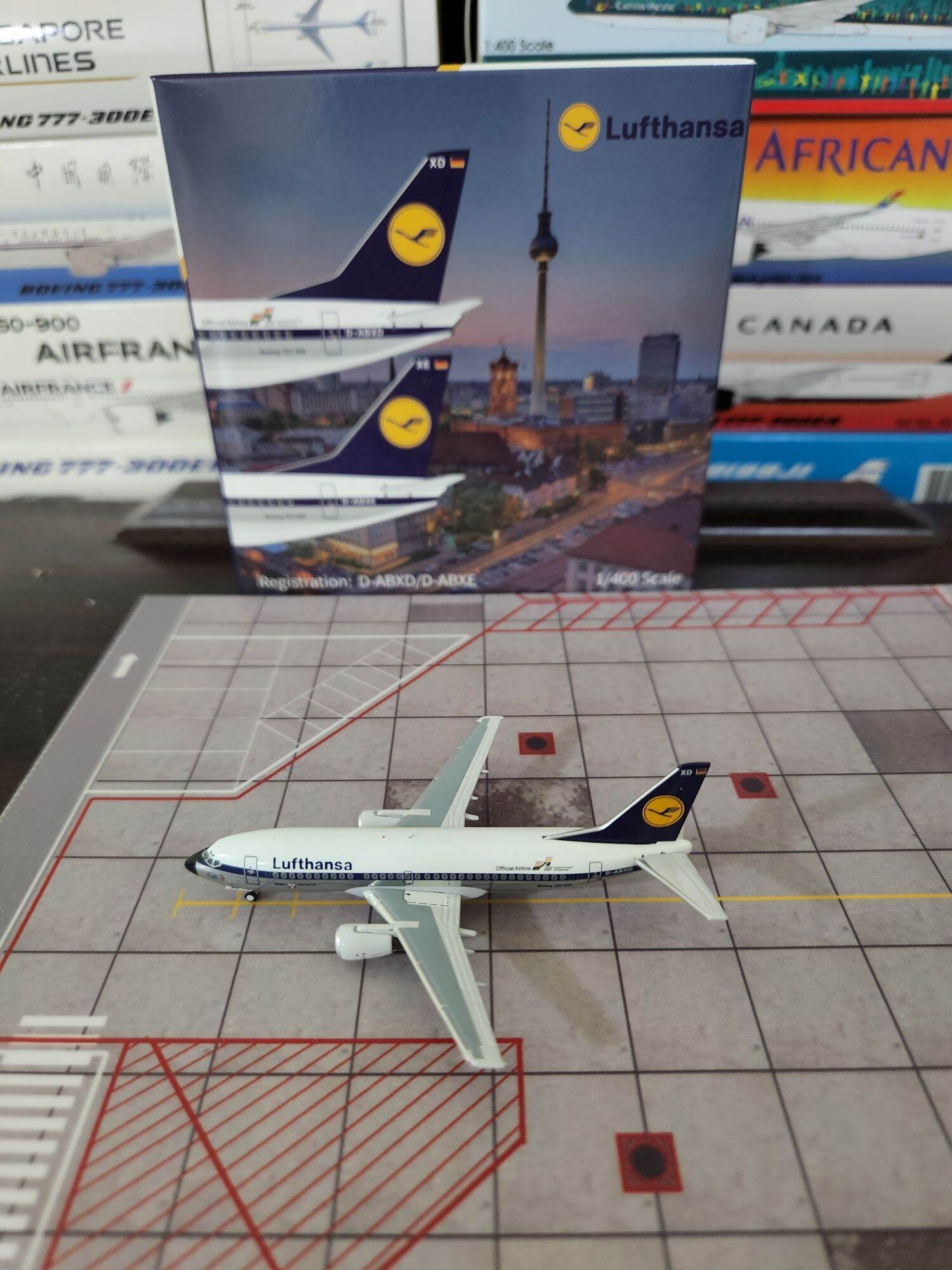 Miniature Model 1/400 Lufthansa B737-300 D-ABXD Diecast Airplane Model ...