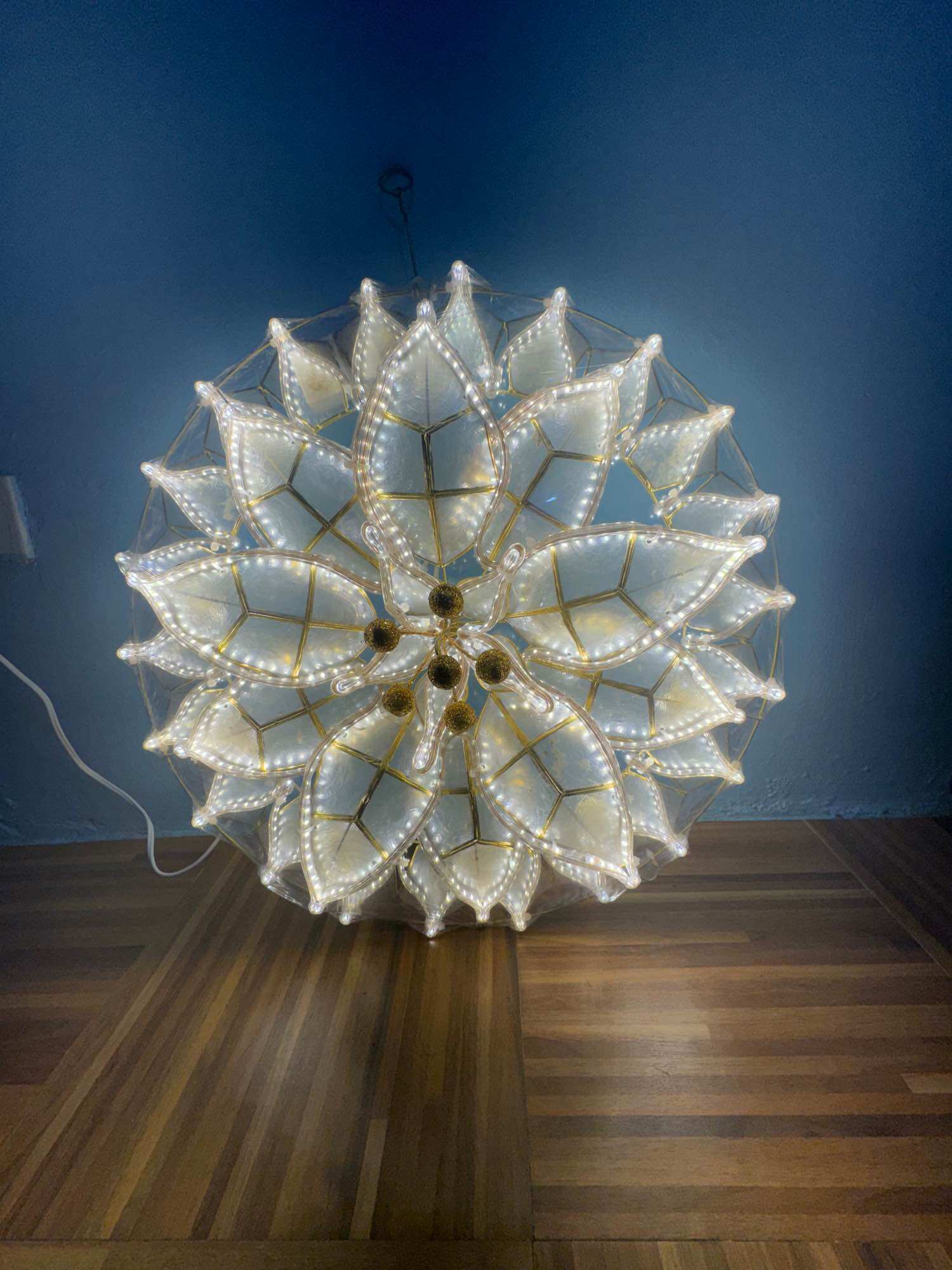 Christmas Decor Parol Lantern Capiz 20”poinsettia 110v