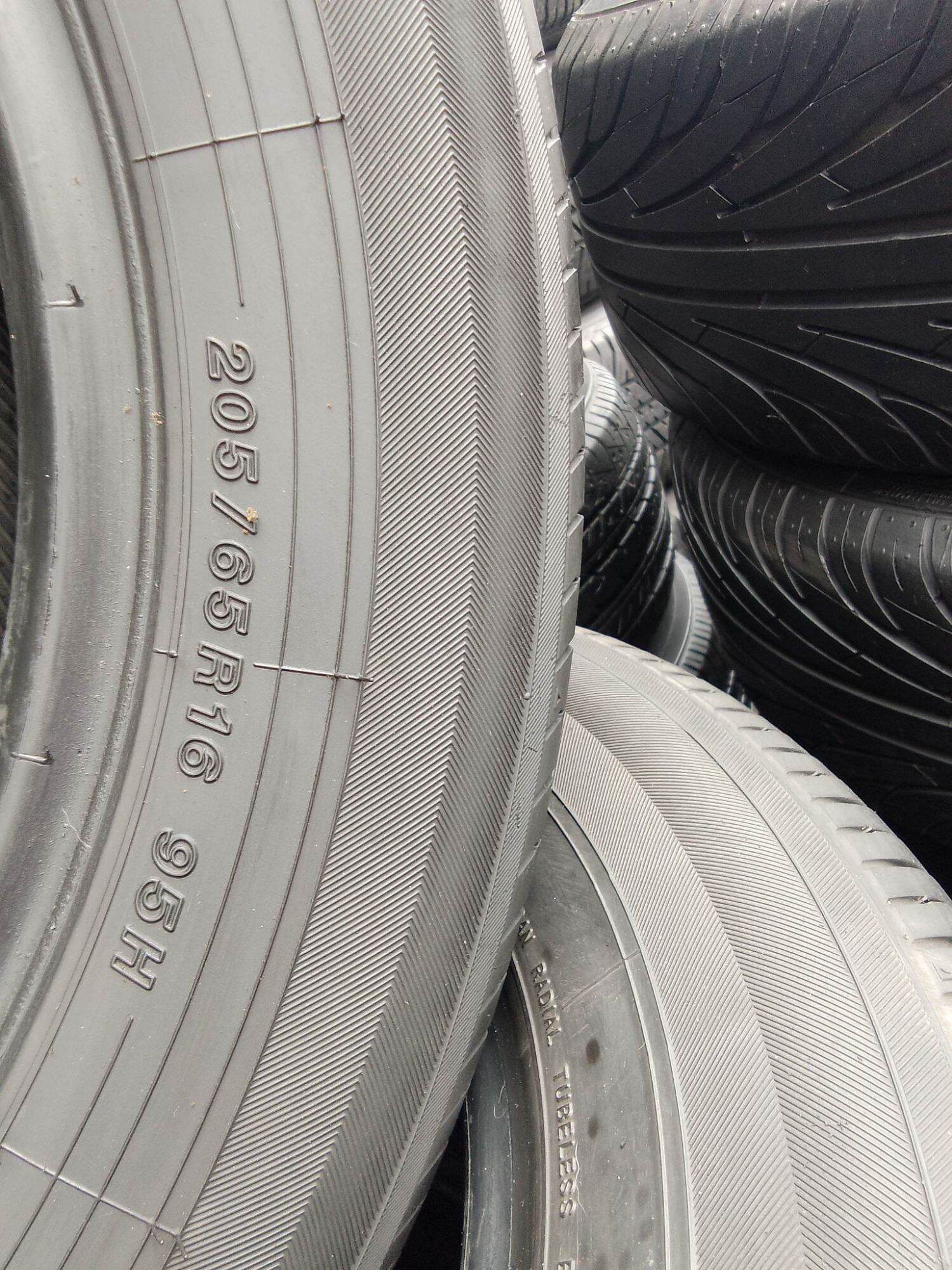 205/65/16 Yokohama blue earth Surplus 2021 (Per each ) Lazada PH