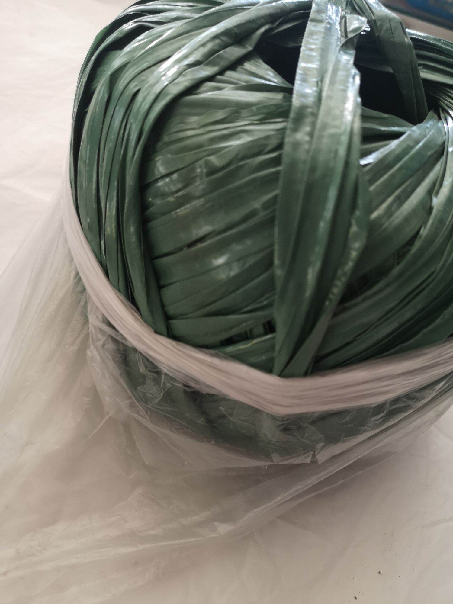 plastic twine plastic straw  per roll 1kilo. 