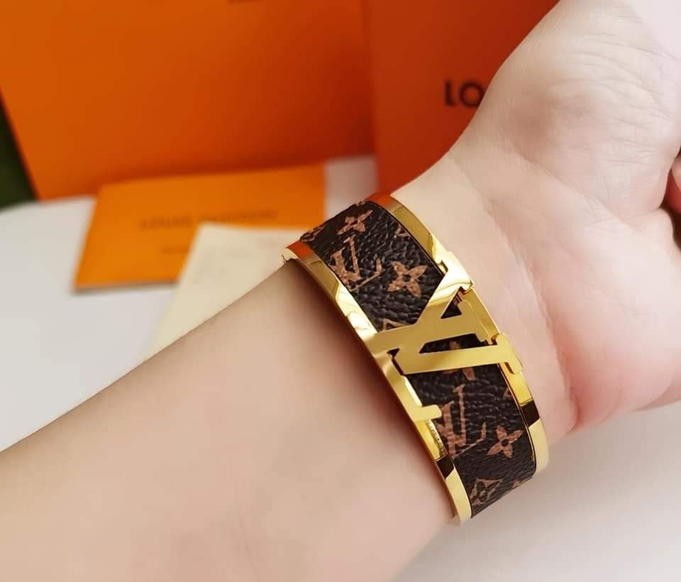 LV Louis Vuitton Fashion Women Stainless Steel Crystal Bracelet Jewelry  I-HLYS-SP