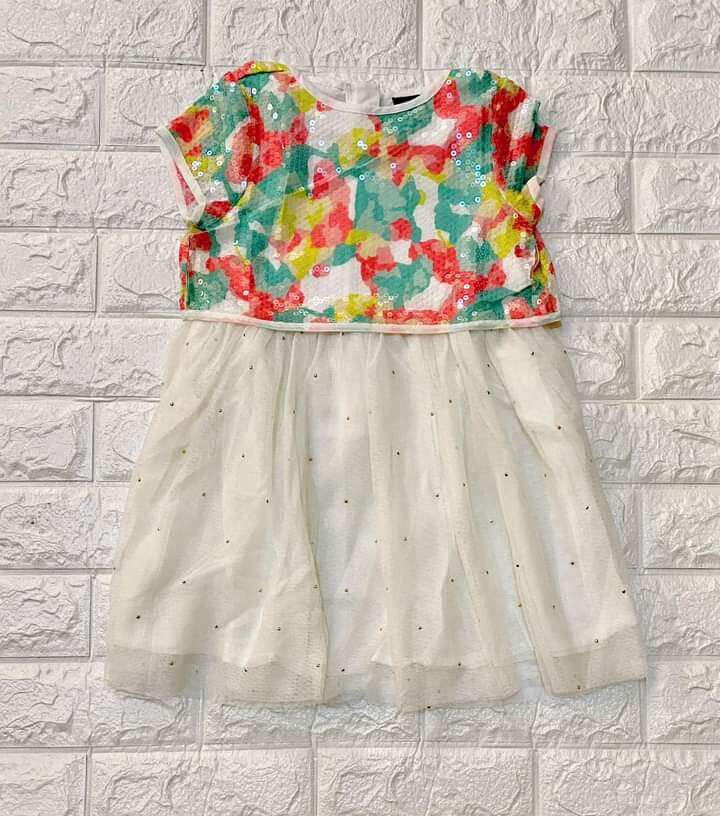 Kids Girl Dress 34 years old Brandnew