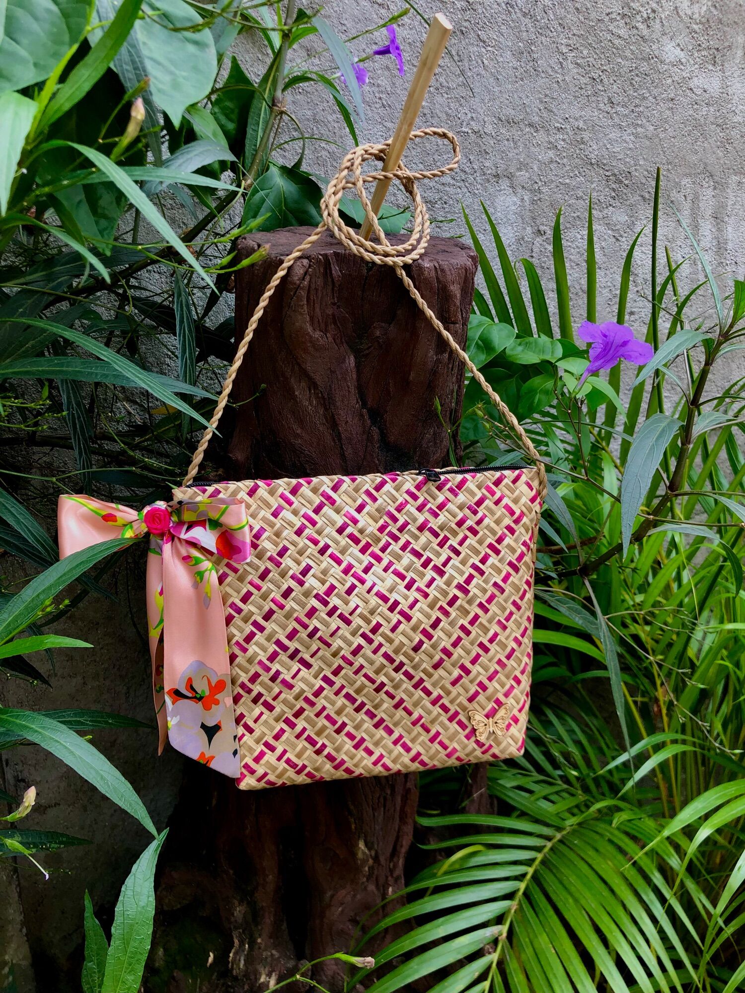Native Sling Bag (L-19cm,W-24cm,H-19cm)