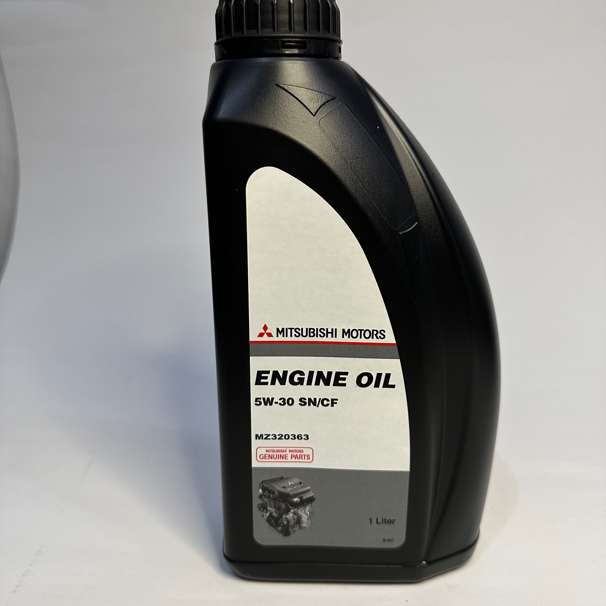 三菱FUSO HIGH-GRADE ENGINE OIL 5W-30 20L 三菱FUSO HIGH-GRADE ENGINE OIL 5W-30 20L Mitsubishi 5W-30 Genuine
