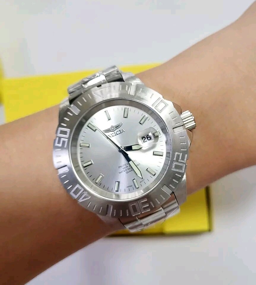 Invicta 14048 on sale