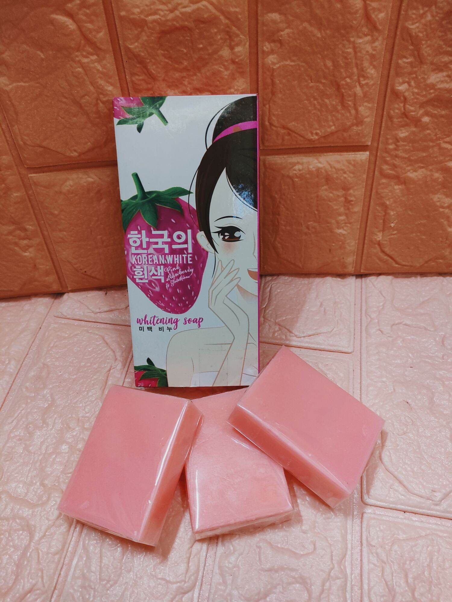 how to test glutathione capsule PDRN Pink Glutathione Capsule Foam Cleanser