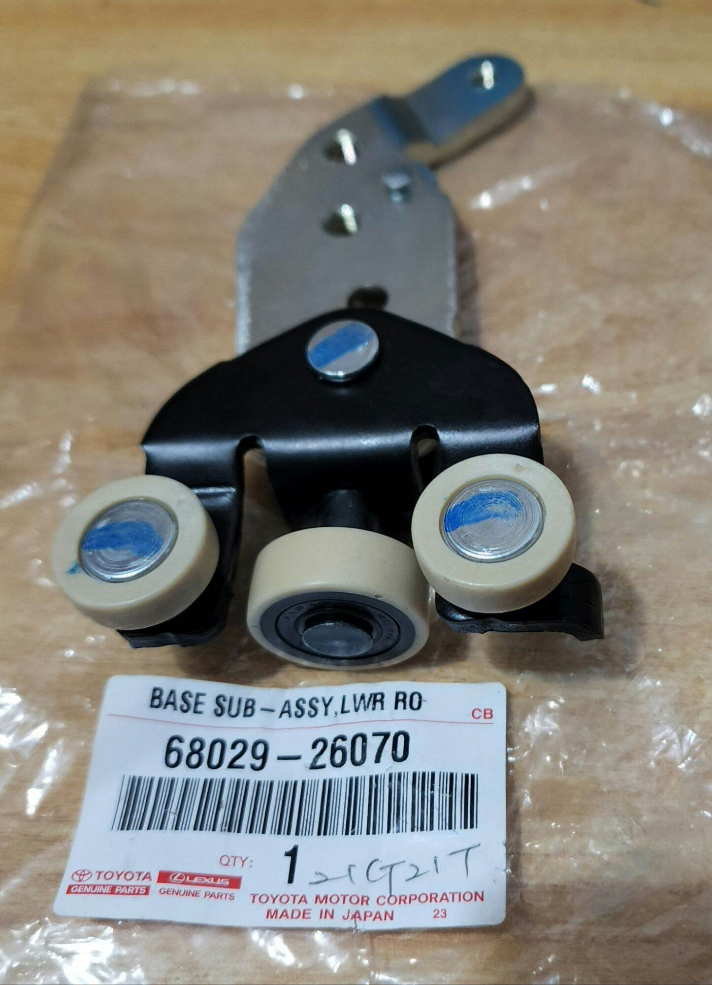 Sliding Door Bearing Assy Toyota Hiace 1KD/2KD ("06'19) Lower Genuine