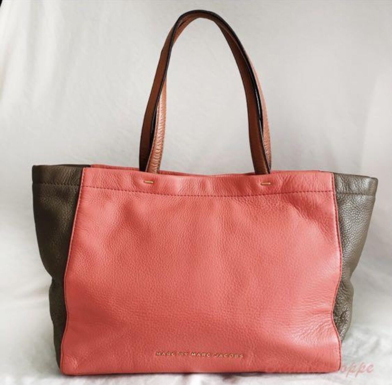 Shop These Authentic Marc Jacobs Tote Bags For a Lower Price at Rakuten  Japan!