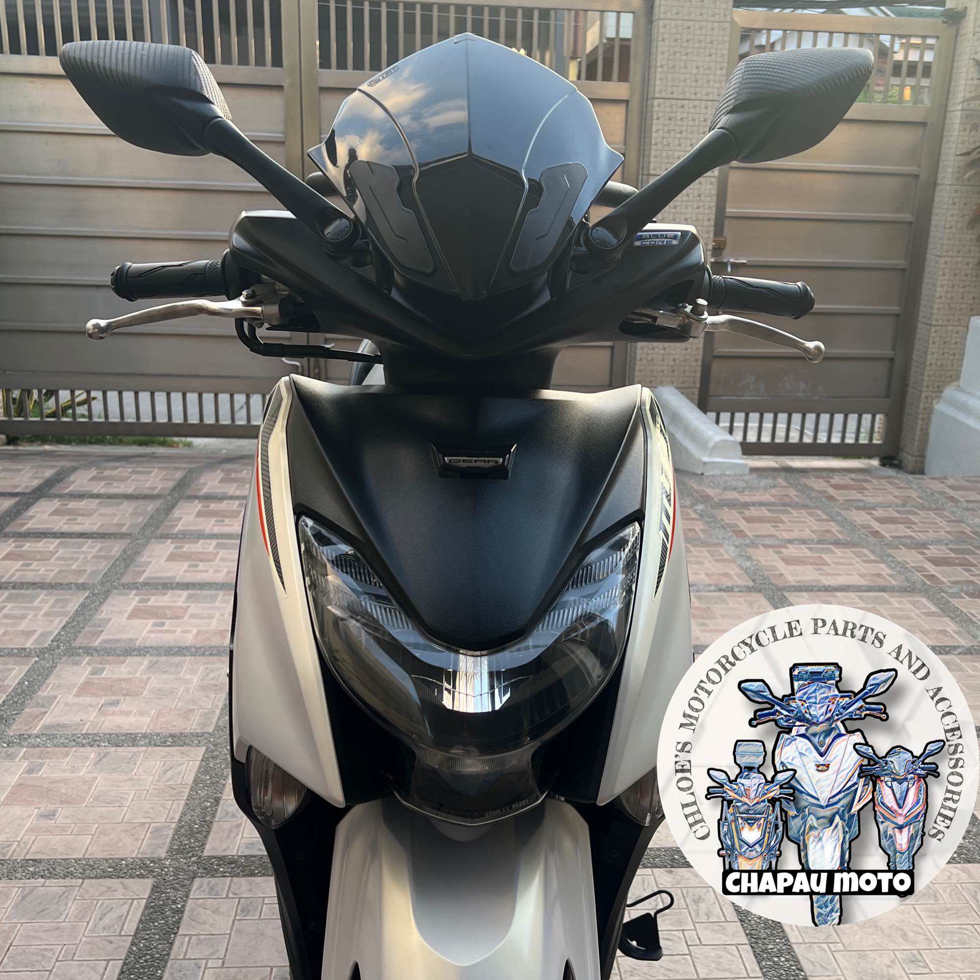 Mio GEAR 125 Side mirror with bracket visor set. 