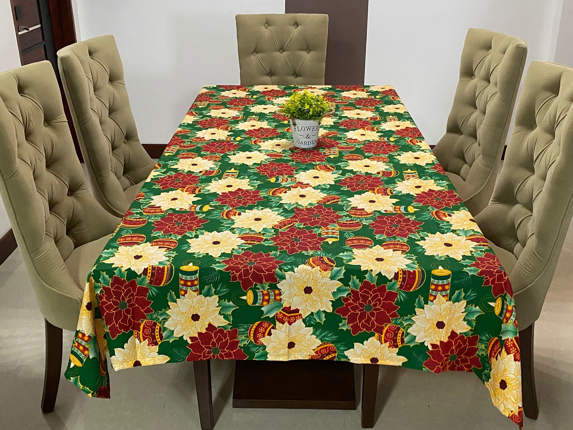 Christmas Design Table Cloth available in 4,6 and 8 seater Lazada PH