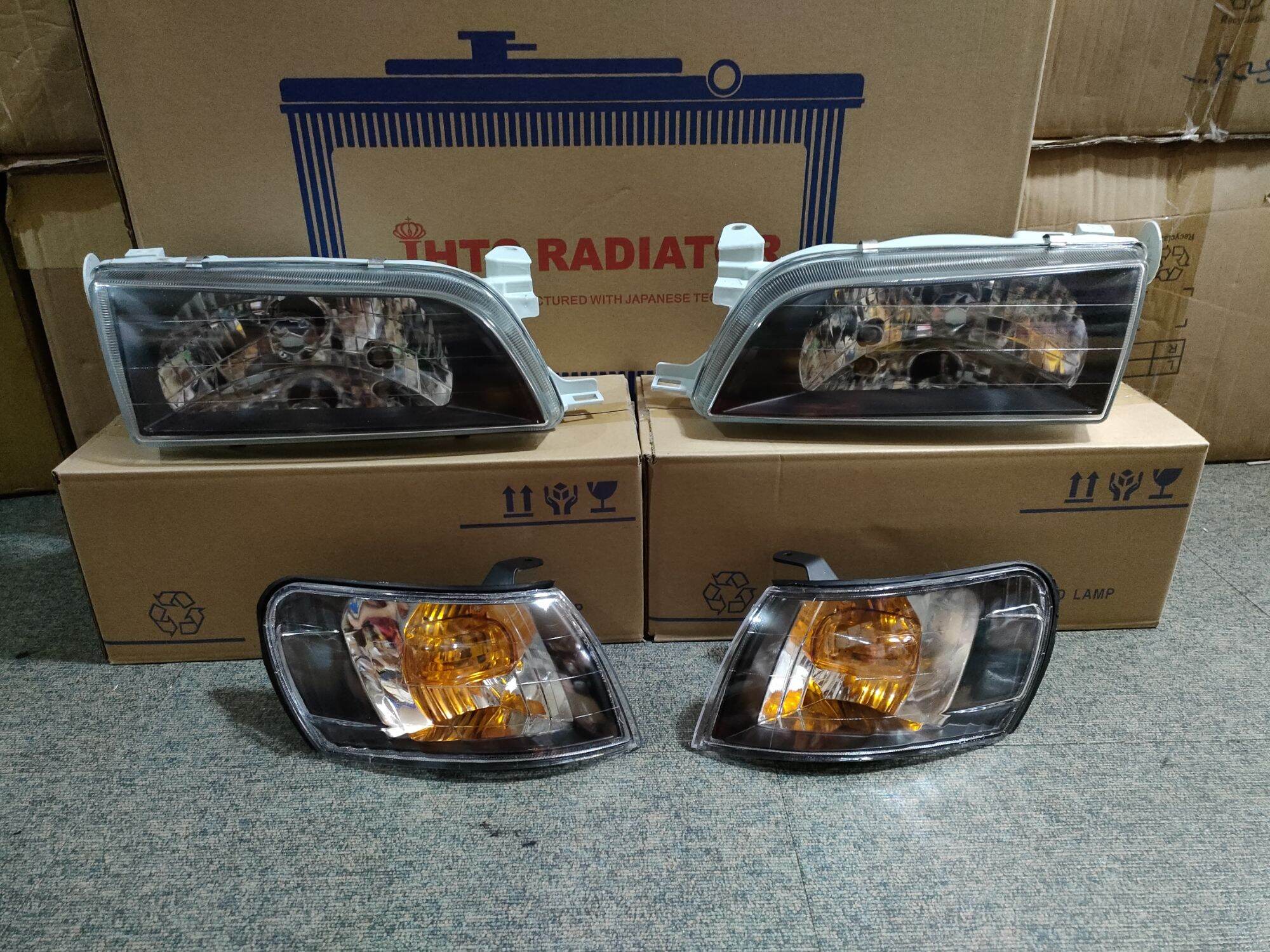 Toyota Corolla Big body bigbody Headlight with Corner Lamp Smoke type