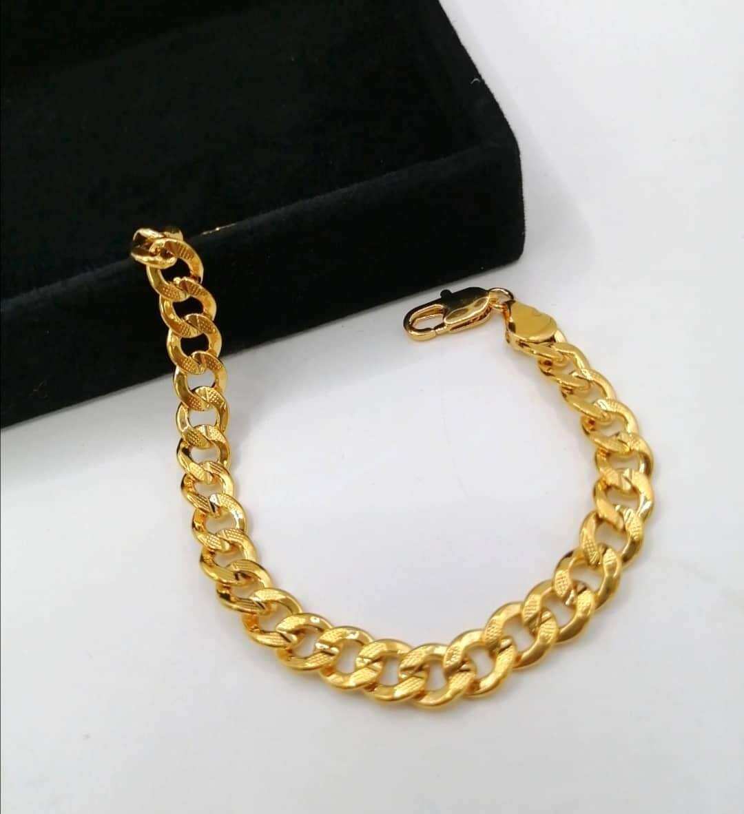 Italian Small Oval Link Gold Chain in 18K Gold, by Beladora