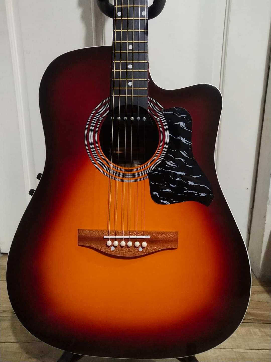 Lumanog Beginner Acoustic Guitar (Full/Standard Size)