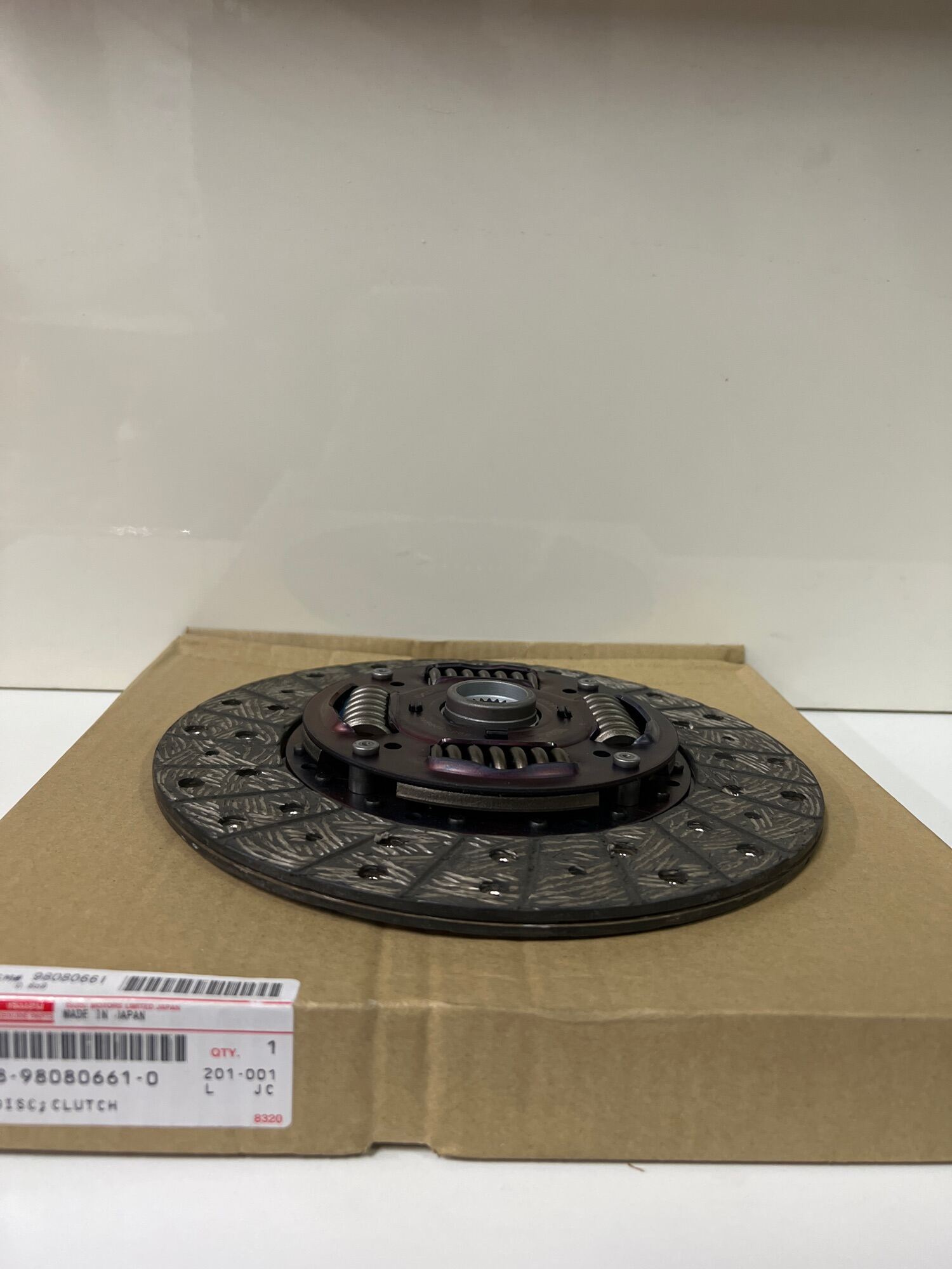 Isuzu Genuine Parts Clutch Disc for Isuzu DMAX, Alterra, MUX with 4JJ1