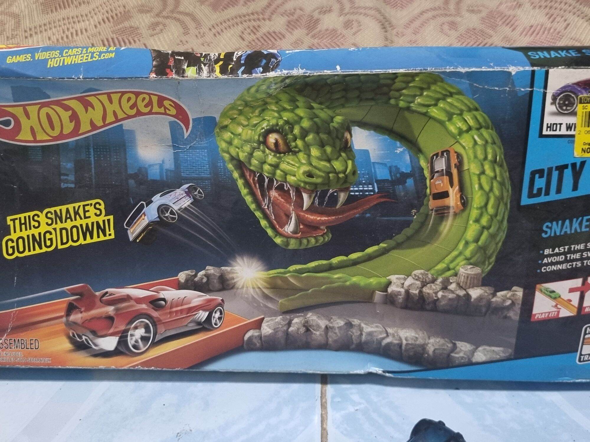 Hot wheels cheap snake smasher