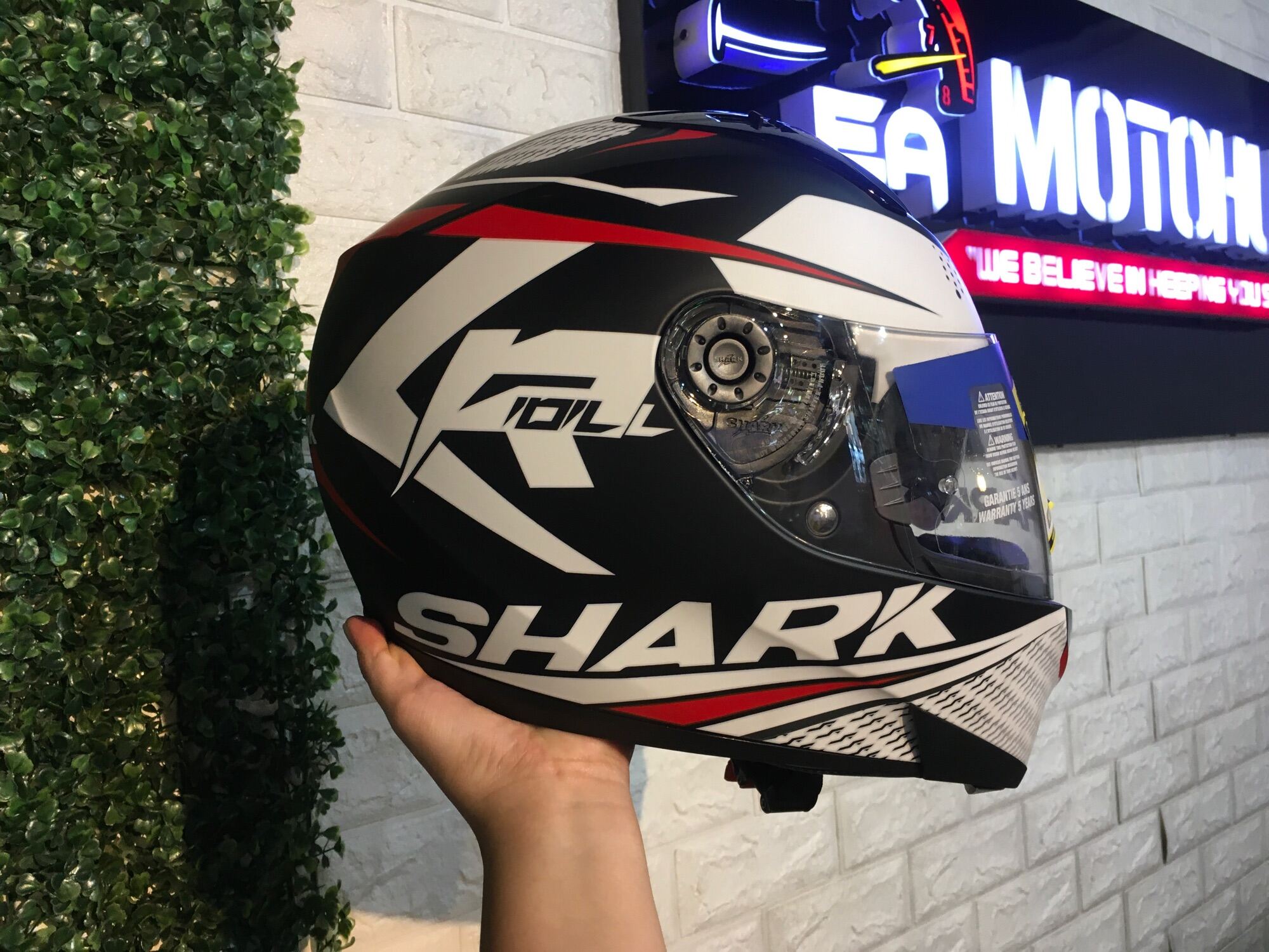 Shark stratom clearance