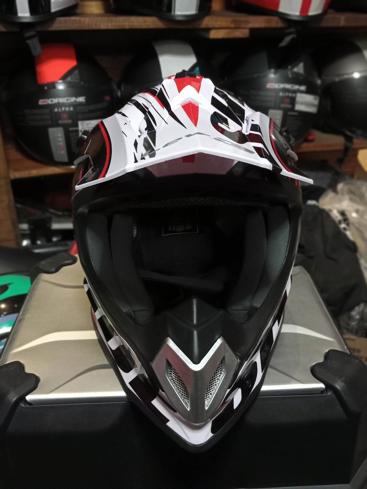 lev3 motard helmet