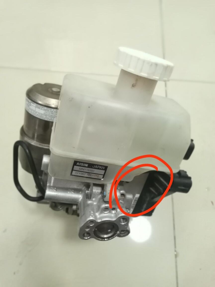 Mitsubishi Pajero ABS Pump V73 V75 V77 V78v93 V95 V97 Brake Master