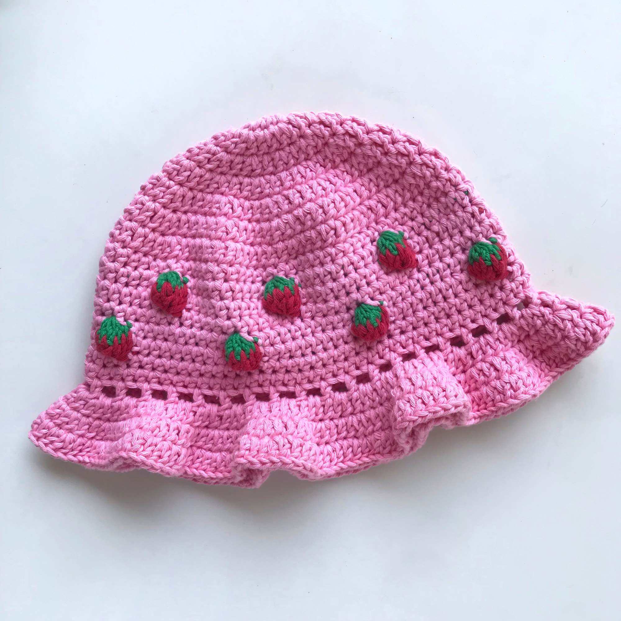 Crochet Bucket Hat for Beginners - Yarndrasil - Free Crochet Pattern