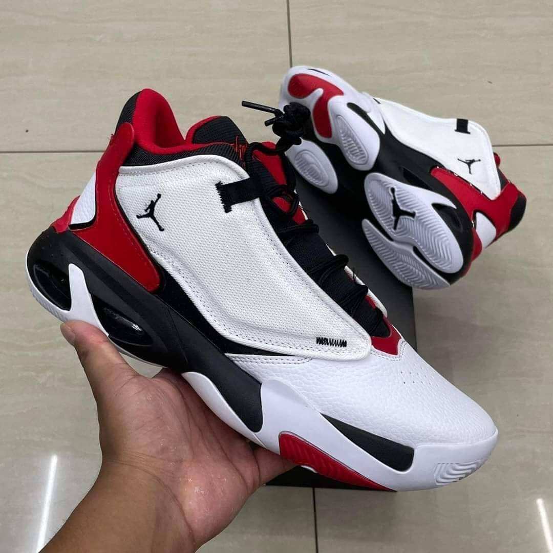 max aura basketball sneaker