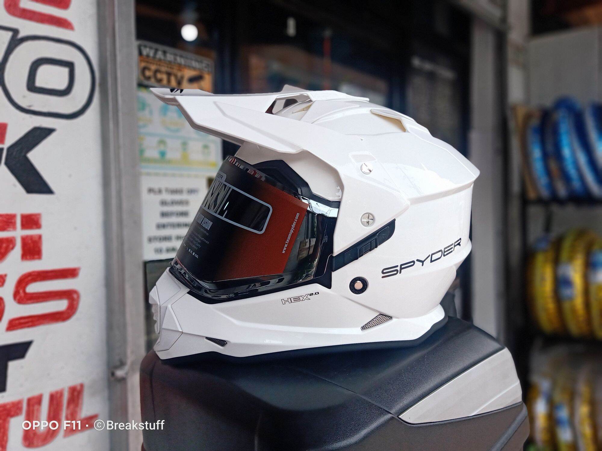 Spyder store motard helmet