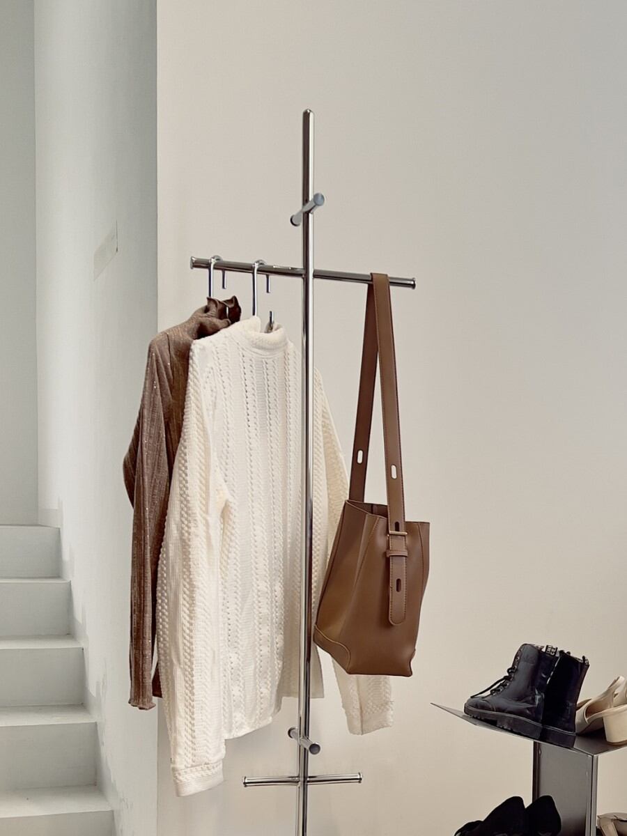 Minimalist Stainless Steel Coat Rack Small Entryway Bedroom Hall Modern Simple Style Universal Home Furniture Hanging Rack Presyo  7,175 Piso*Libreng Shipping