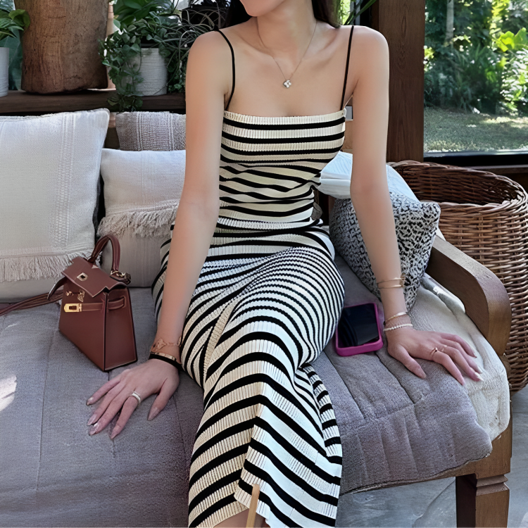 Striped knitted suspender dress, sleeveless tube top waist long dress, hip-hugging vacations dress suitable for women