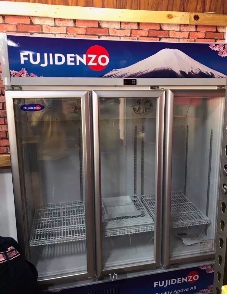 Brand new Fujidênzo 3 doors upright glass display chiller Lazada PH